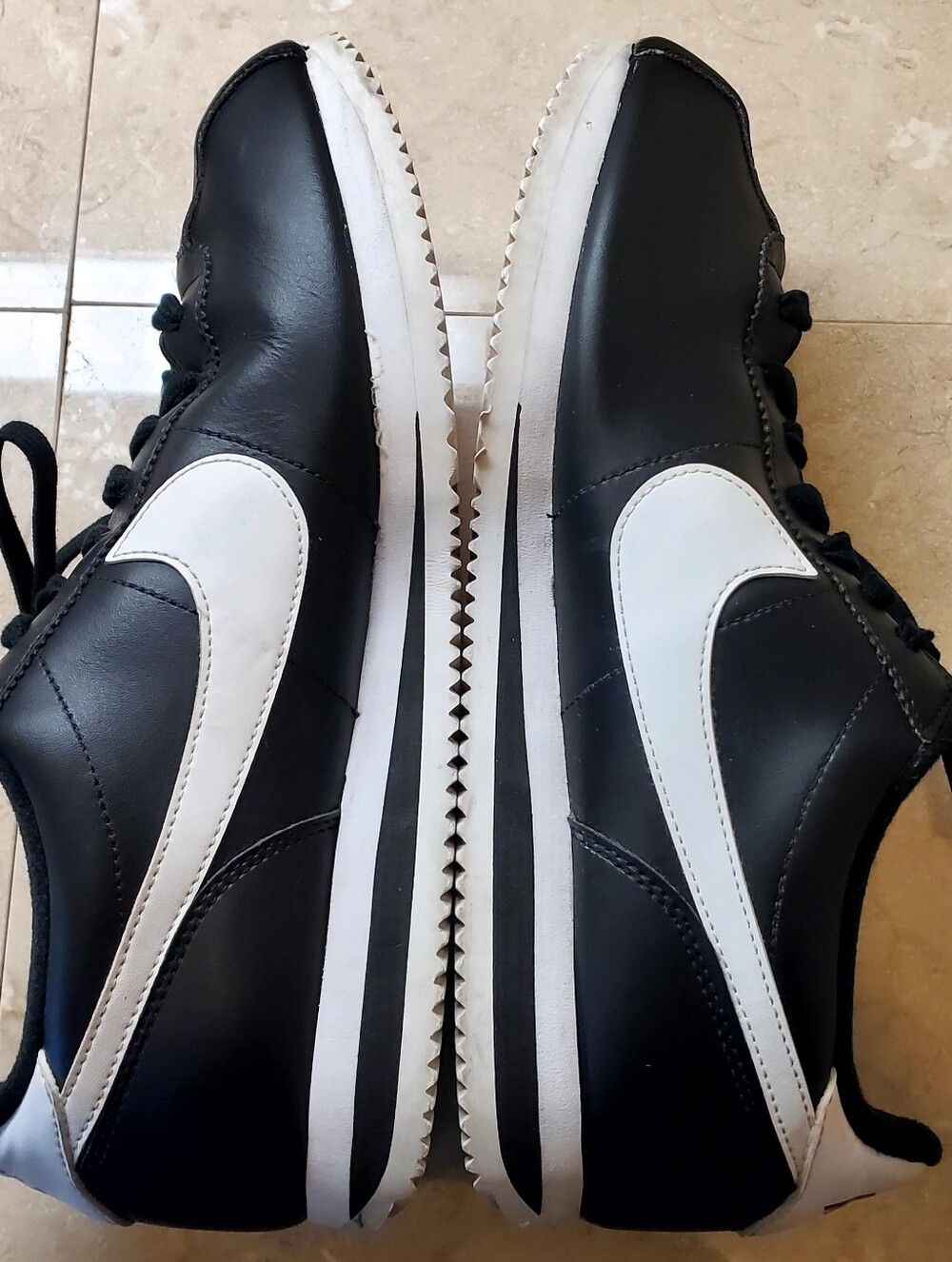 Nike Men’s Cortez Classic Black/White Low-Top Sneaker Size 11.5 - Picture 5 of 13